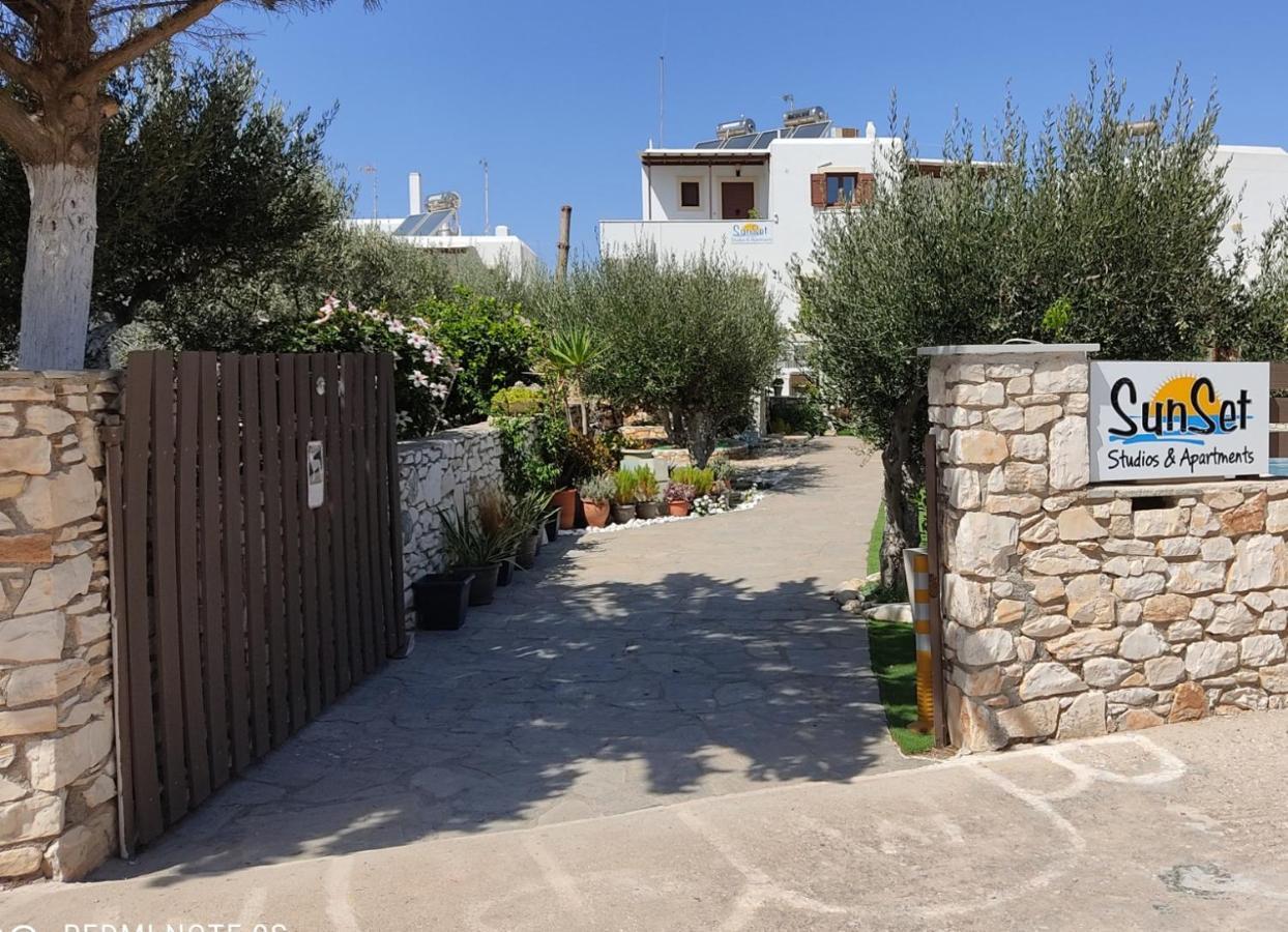 Sunset Studios And Apartments For Adults Over 21 Only Naousa  Exterior photo