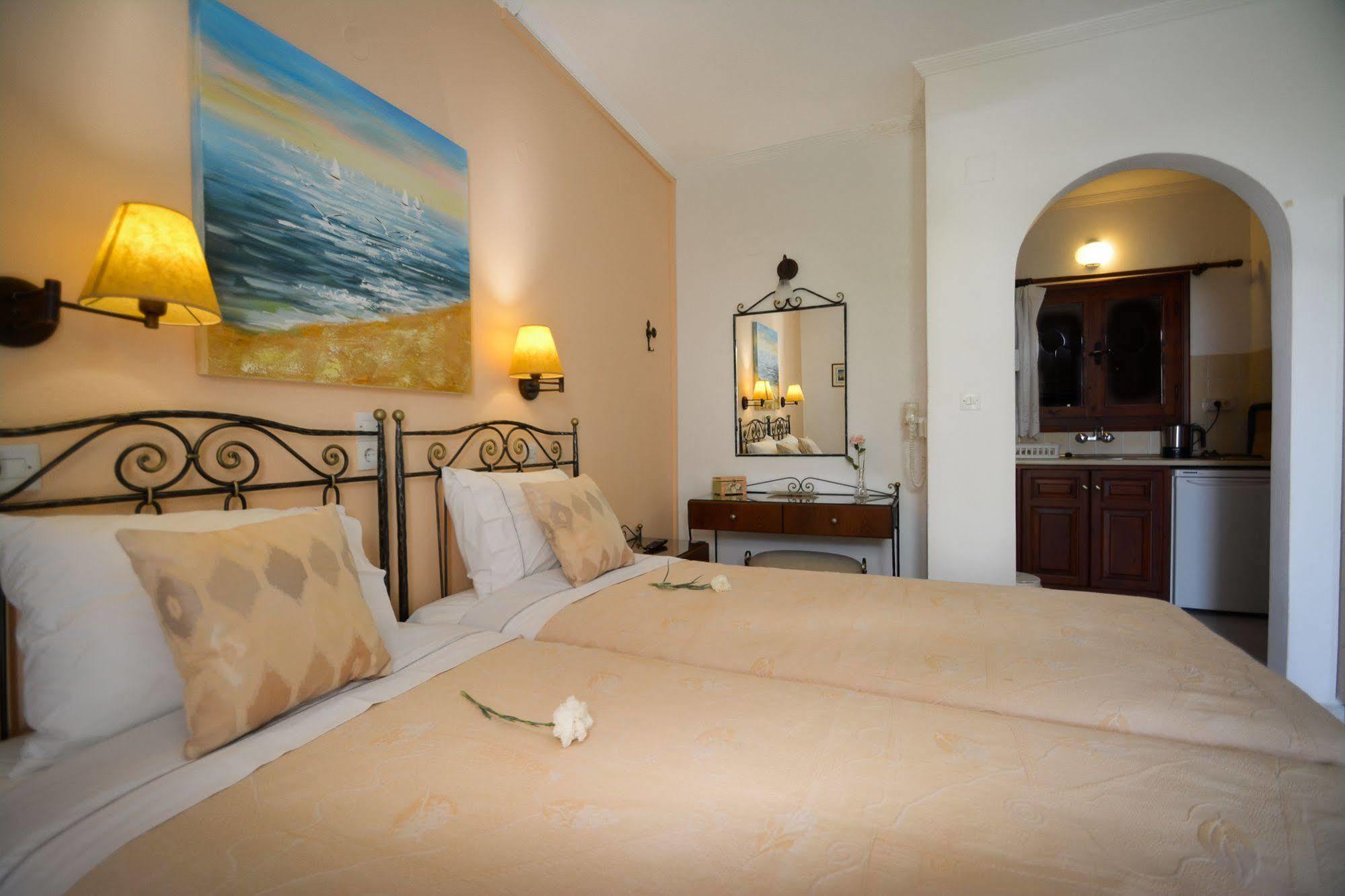 Sunset Studios And Apartments For Adults Over 21 Only Naousa  Exterior photo