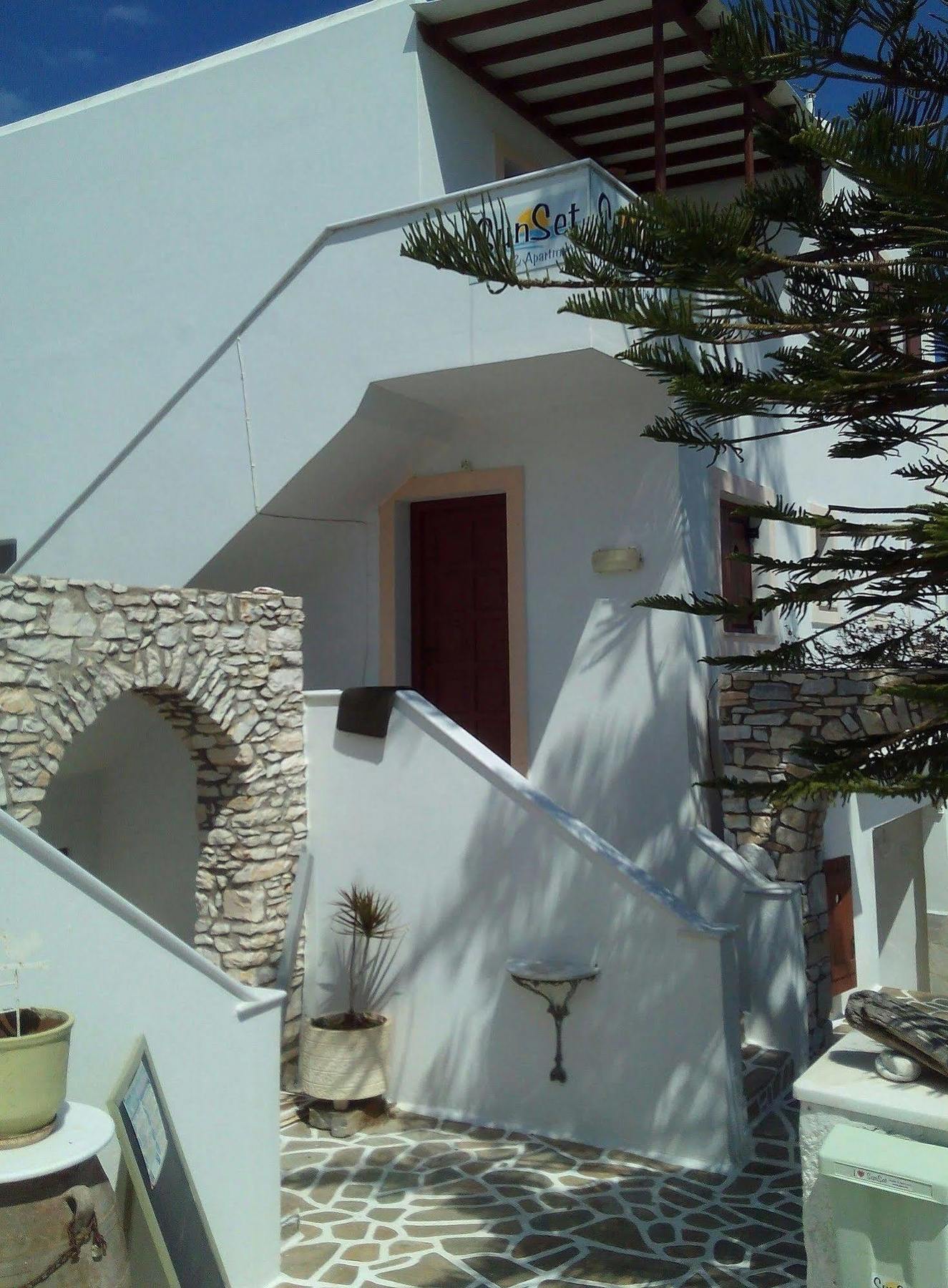 Sunset Studios And Apartments For Adults Over 21 Only Naousa  Exterior photo